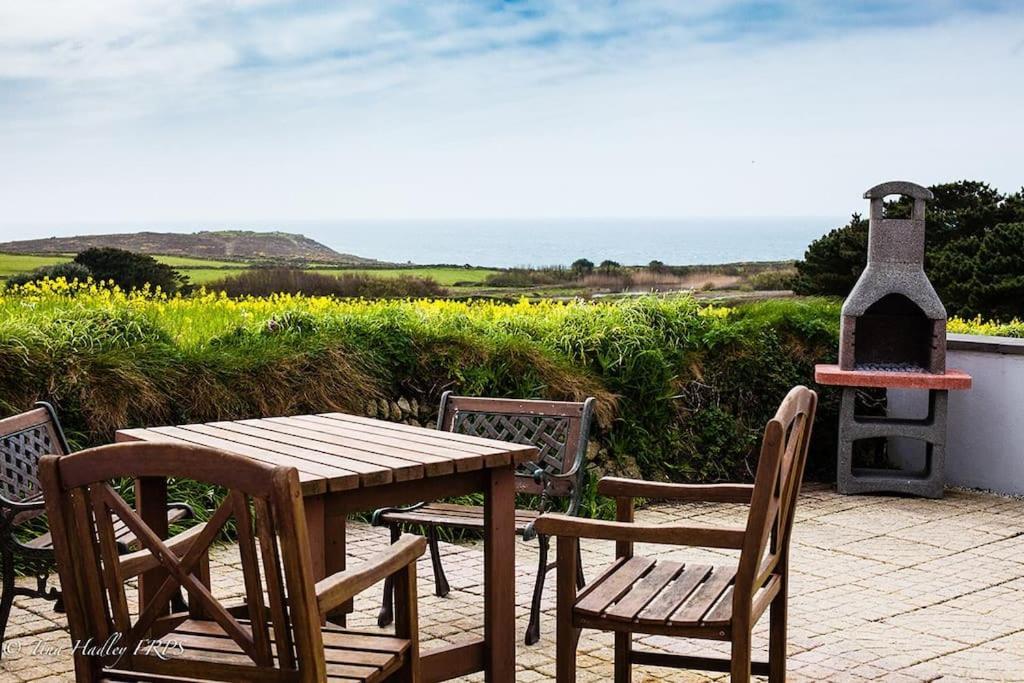 Ferienwohnung The Old Dairy, Land'S End, Sennen Exterior foto